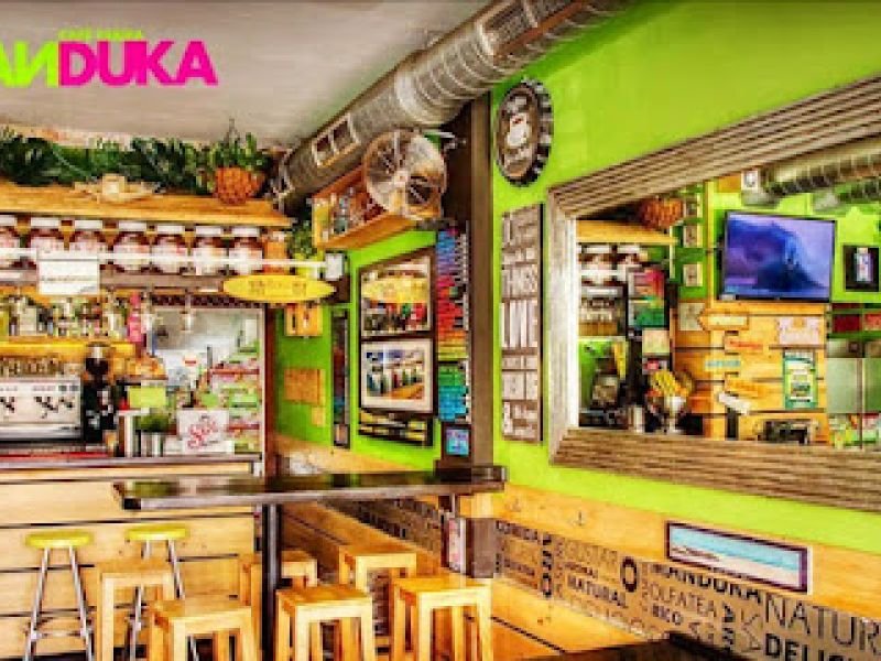 Manduka Cafe