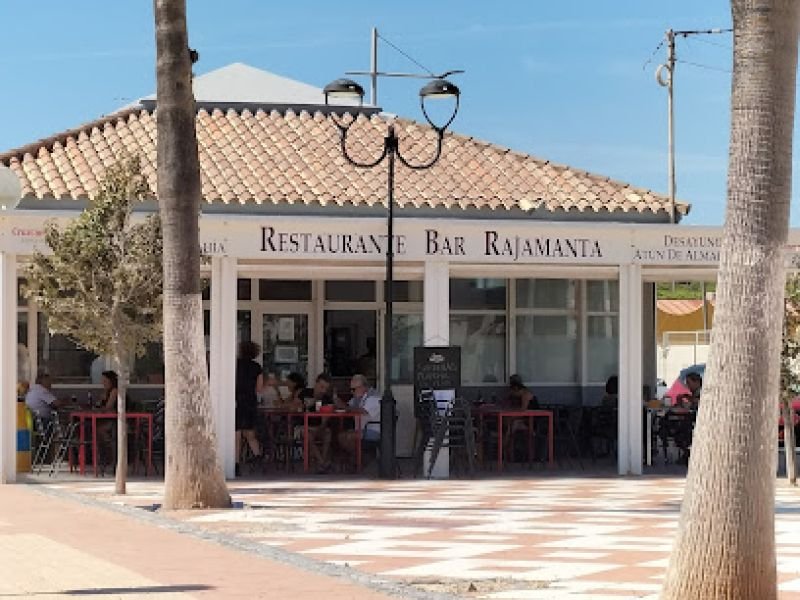Cafe Bar Rajamanta