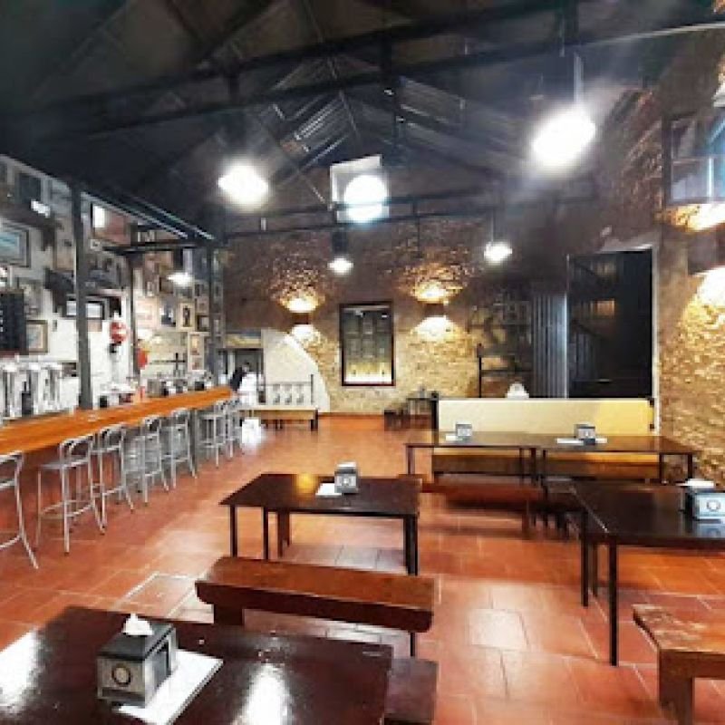 CASA MANOLO Pena El Chusco.