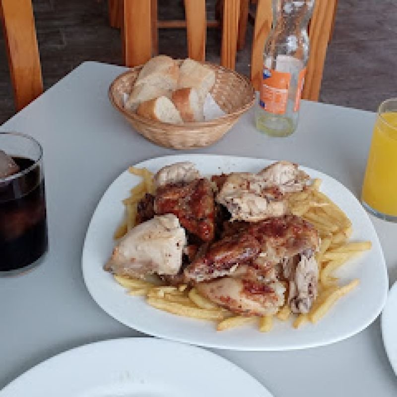 Bar restaurante piscina Municipal
