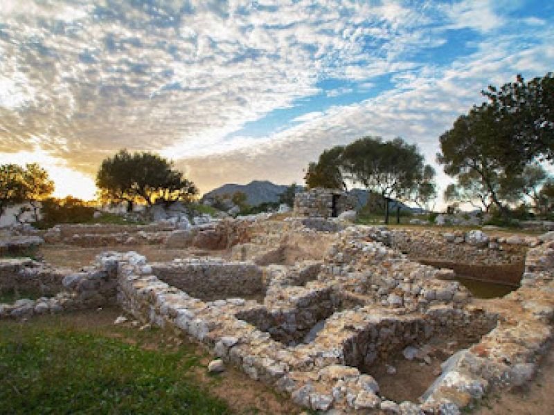 Visitas guiadas al yacimiento arqueologico Ocuri (Ubrique)