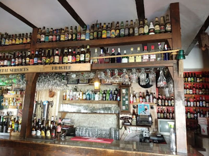 Bar Red House – La Bomba