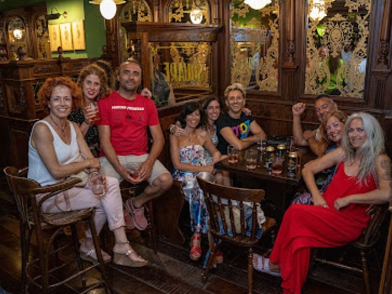 THE SQUARE IRISH PUB