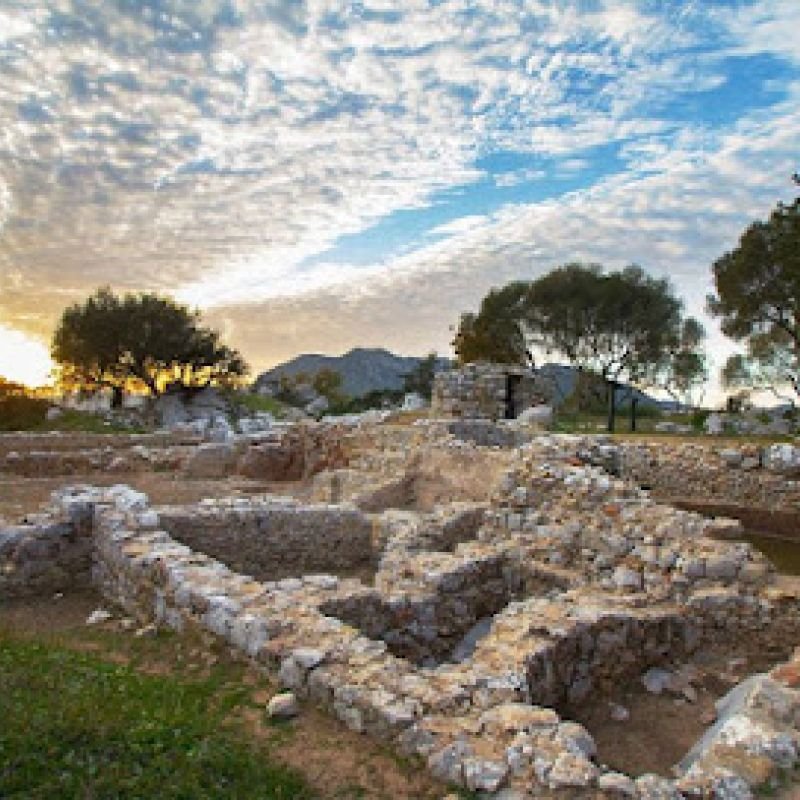 Visitas guiadas al yacimiento arqueologico Ocuri (Ubrique)
